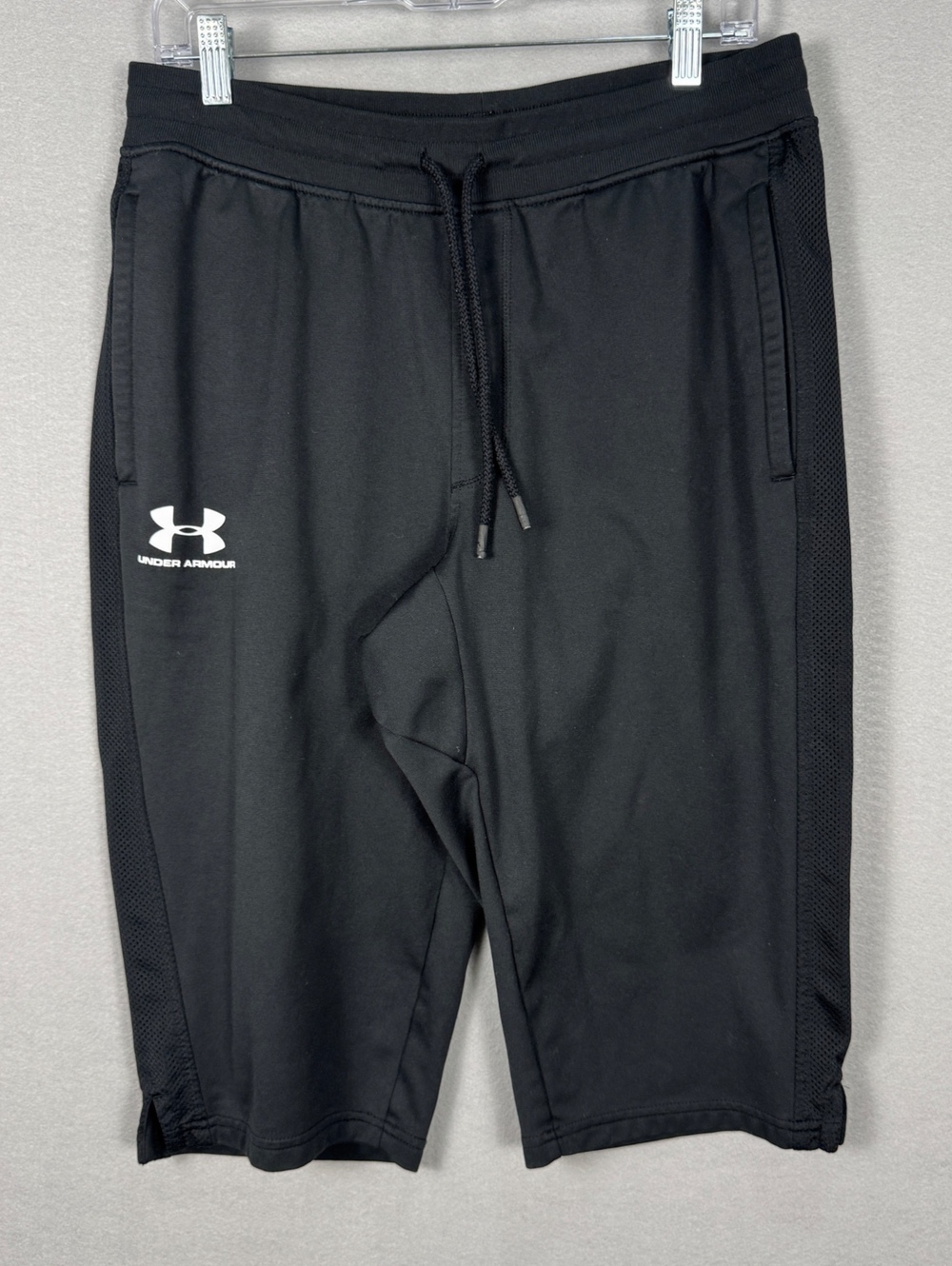 Under Armour HeatGear Men's L Black Loose Fit Mesh Shorts